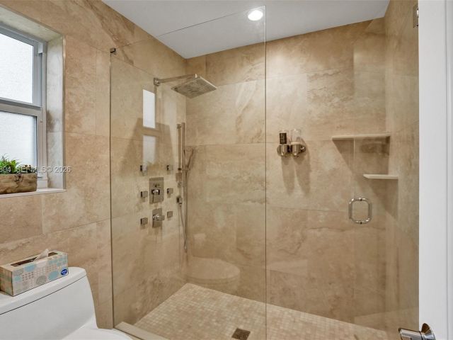 Home for rent at 1201 Washington St - photo 7439947