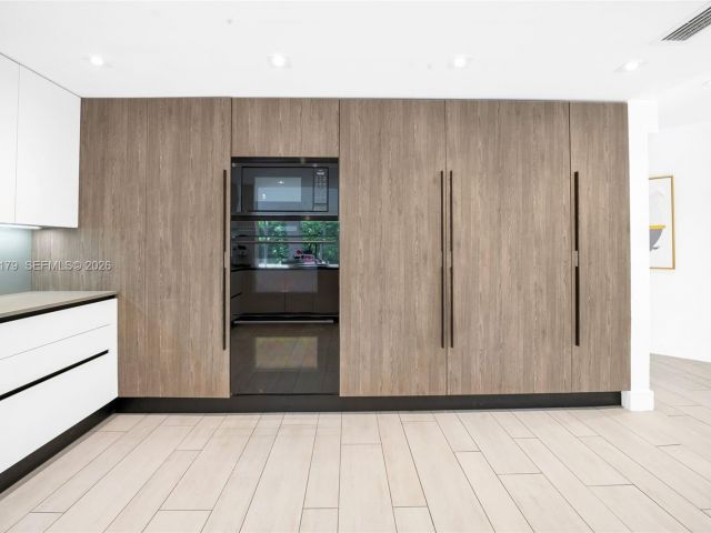 Home for sale at 1961 S Oak Haven Cir - photo 7439865