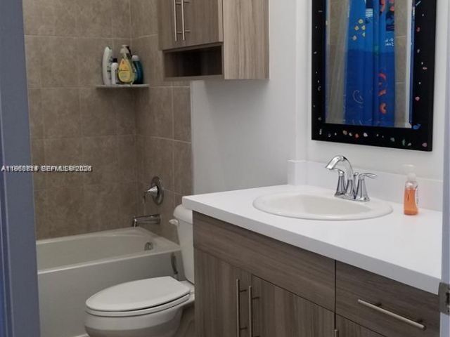 Home for rent at 20945 NW 1st Dr 20945 - photo 7445437