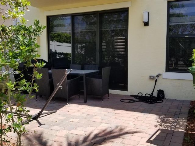 Home for rent at 20945 NW 1st Dr 20945 - photo 7445440