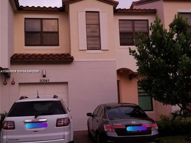 Home for rent at 20945 NW 1st Dr 20945 - photo 7445441