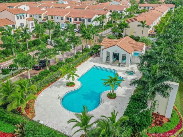 Home for rent at 20945 NW 1st Dr 20945 - photo 7445442