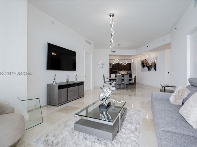 Apartment for rent  Unit #3803 - photo 7496760