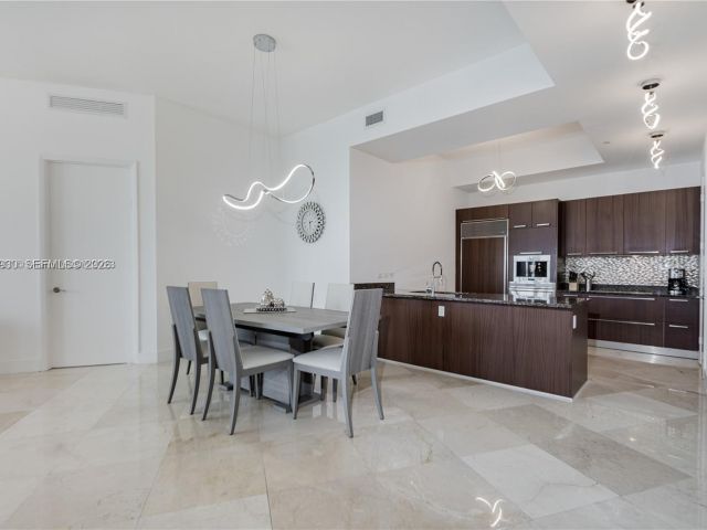 Apartment for rent  Unit #3803 - photo 7496761