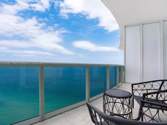 3-bedroom condo for rent in Sunny Isles Beach - 16001 Collins Ave (AVAIL 05/01/2026) 3803 - MondialRealty