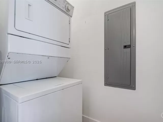 3-bedroom condo for rent in Sunny Isles Beach - 16001 Collins Ave (AVAIL 05/01/2026) 3803 - MondialRealty