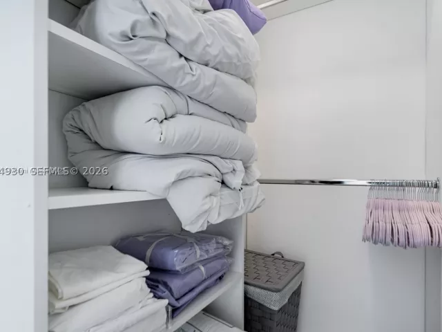 3-bedroom condo for rent in Sunny Isles Beach - 16001 Collins Ave (AVAIL 05/01/2026) 3803 - MondialRealty