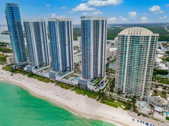 3-bedroom condo for rent in Sunny Isles Beach - 16001 Collins Ave (AVAIL 05/01/2026) 3803 - MondialRealty