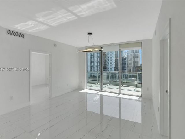 Apartment for sale  Unit #1602 - photo 7441063