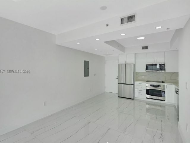 Apartment for sale  Unit #1602 - photo 7441065