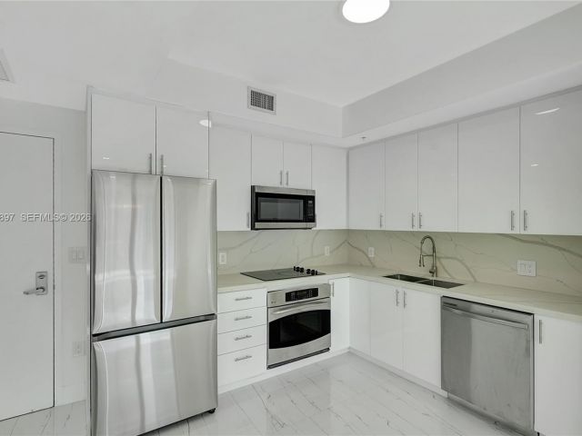 Apartment for sale  Unit #1602 - photo 7441066