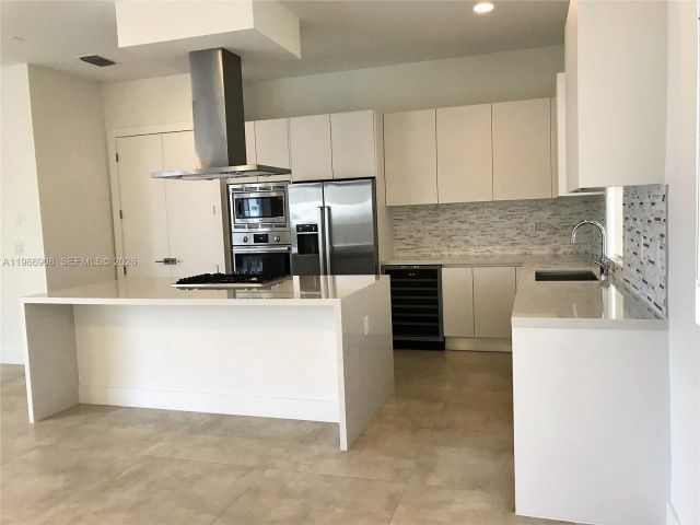 Home for rent at 10055 NW 75th St - photo 7440128