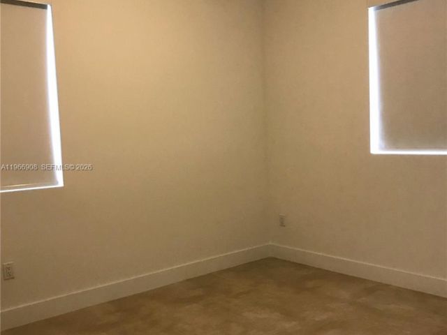 Home for rent at 10055 NW 75th St - photo 7440136