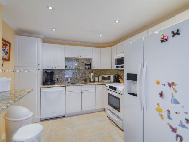 Apartment for sale  Unit #3P - photo 7443028