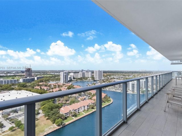 Apartment for sale  Unit #R2204 - photo 7512847