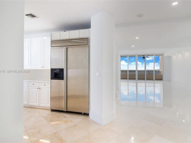 Apartment for rent  Unit #4306 - photo 7440449