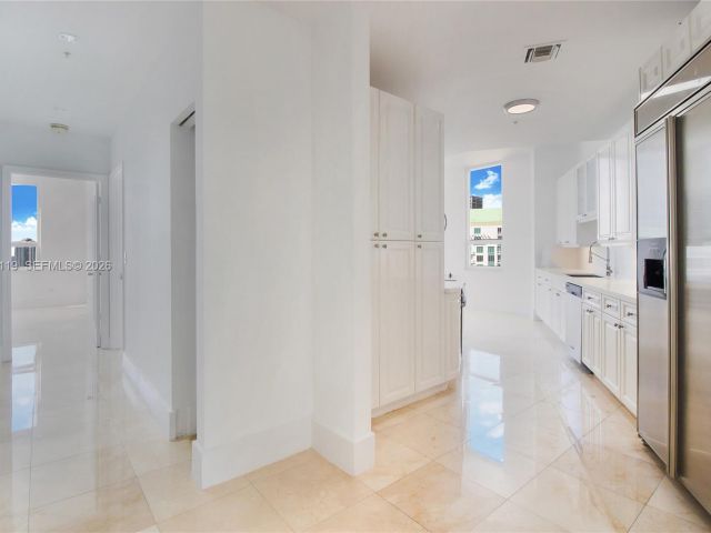 Apartment for rent  Unit #4306 - photo 7440452