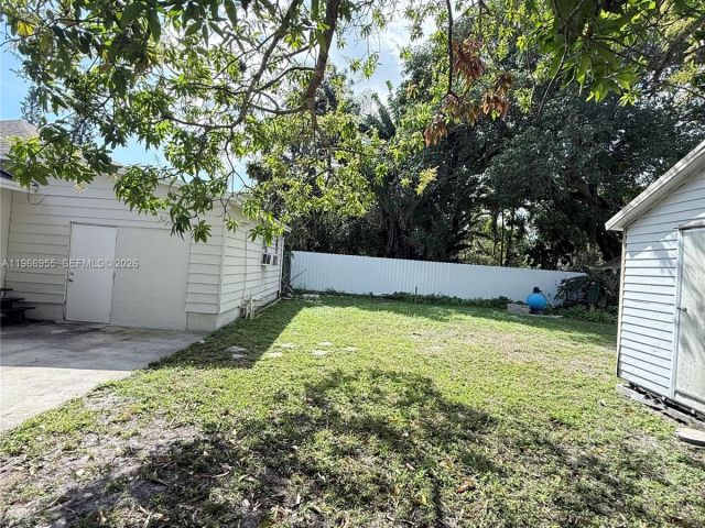 Home for rent at 12680 NE 3rd Ave 12680 - photo 7475525