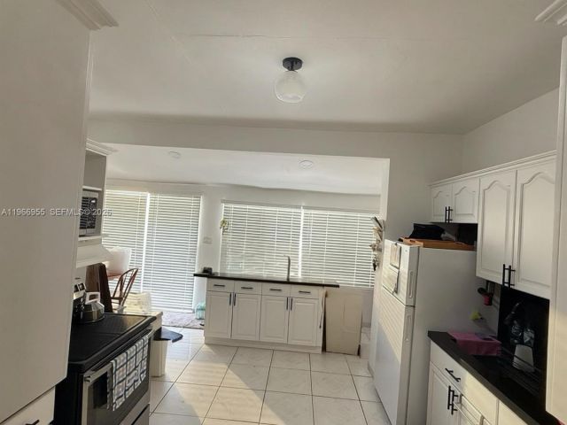 Home for rent at 12680 NE 3rd Ave 12680 - photo 7475536