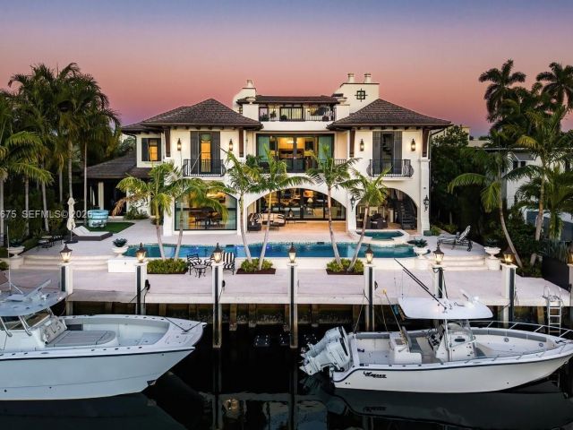 Home for sale at 633 Isle Of Palms Dr - photo 7482428