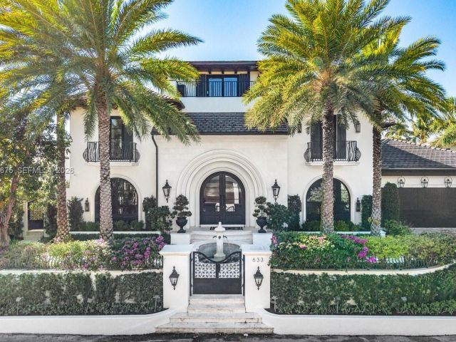 Home for sale at 633 Isle Of Palms Dr - photo 7482433