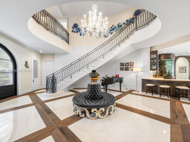 Home for sale at 633 Isle Of Palms Dr - photo 7482435