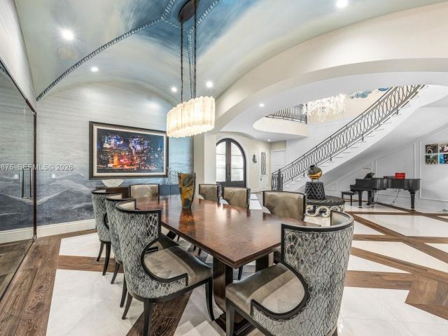 Home for sale at 633 Isle Of Palms Dr - photo 7482437