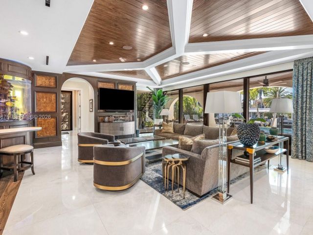 Home for sale at 633 Isle Of Palms Dr - photo 7482443