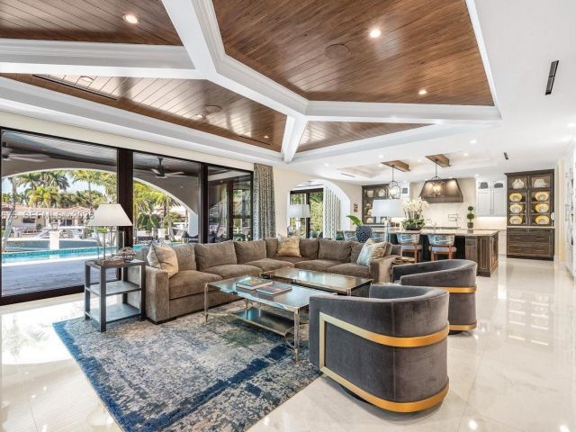 Home for sale at 633 Isle Of Palms Dr - photo 7482444