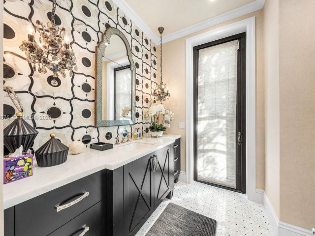 Home for sale at 633 Isle Of Palms Dr - photo 7482447