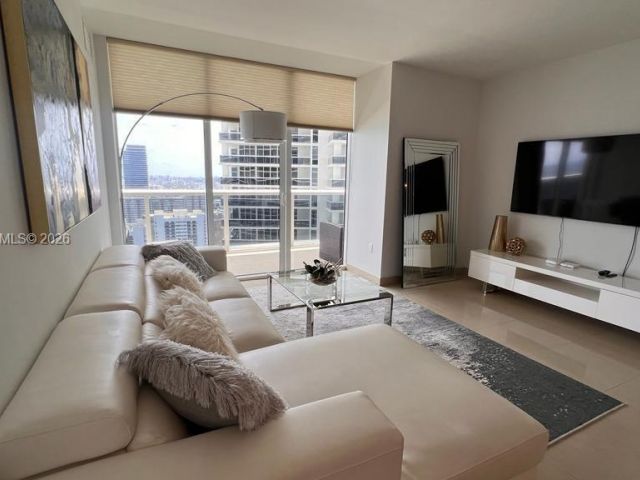 Apartment for rent  Unit #3404 - photo 7442842