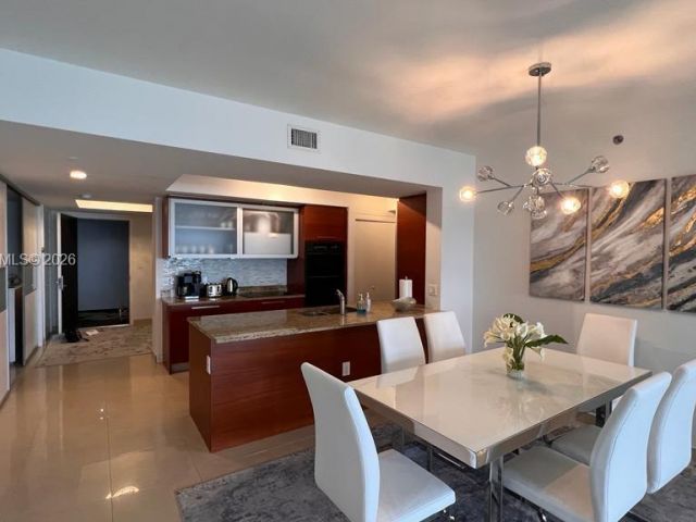 Apartment for rent  Unit #3404 - photo 7442844