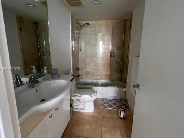 Apartment for rent  Unit #3404 - photo 7442855