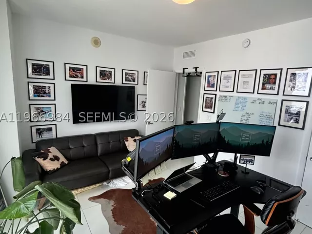 2-bedroom condo for sale in Miami - 465 Brickell Ave 4802 - MondialRealty