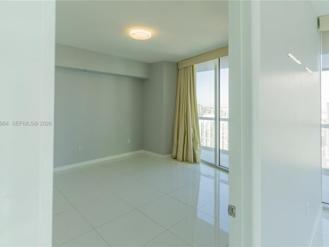 Apartment for sale  Unit #4802 - photo 7443972