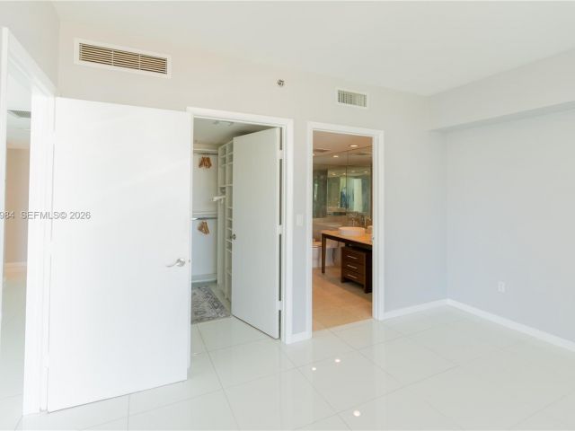 Apartment for sale  Unit #4802 - photo 7443973