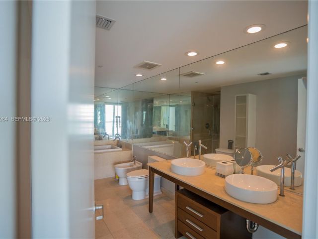 Apartment for sale  Unit #4802 - photo 7443975