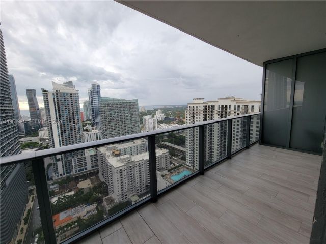 Apartment for rent  Unit #3404 - photo 7443877