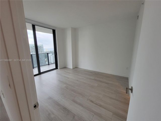 Apartment for rent  Unit #3404 - photo 7443886