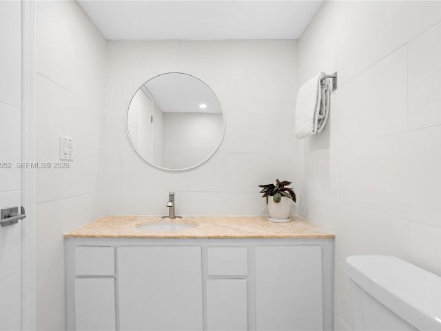 Apartment for rent  Unit #632 - photo 7443342