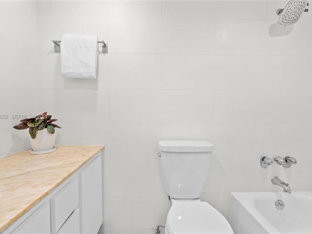 Apartment for rent  Unit #632 - photo 7443343