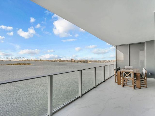 Apartment for rent  Unit #1405 - photo 7489270