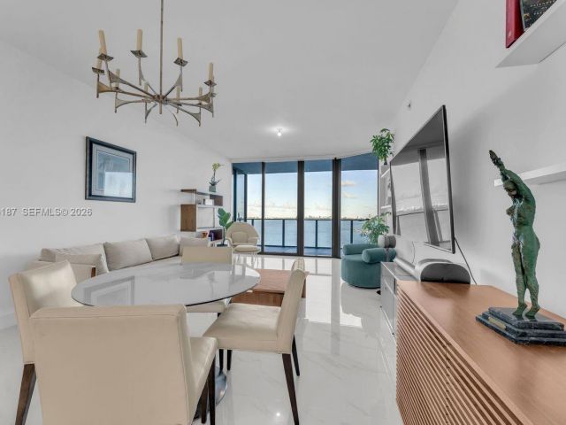 Apartment for rent  Unit #1405 - photo 7489276