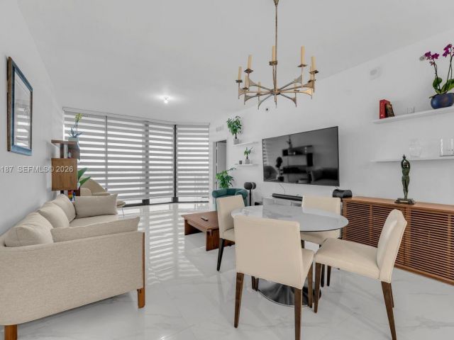 Apartment for rent  Unit #1405 - photo 7489278