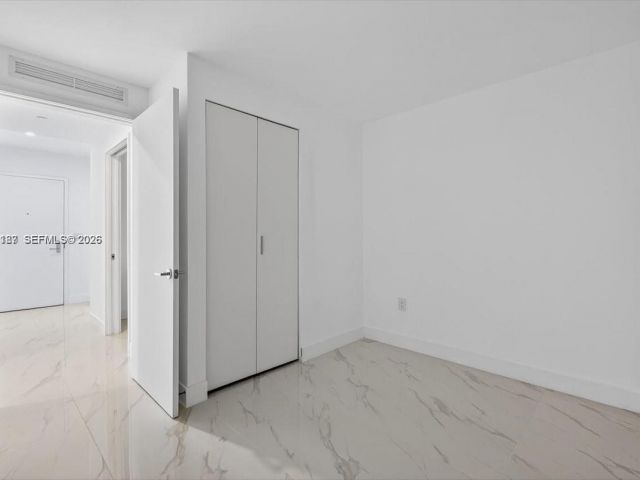 Apartment for rent  Unit #1405 - photo 7489282