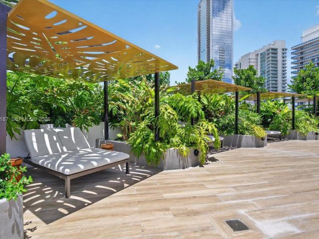 Apartment for rent  Unit #1405 - photo 7489285