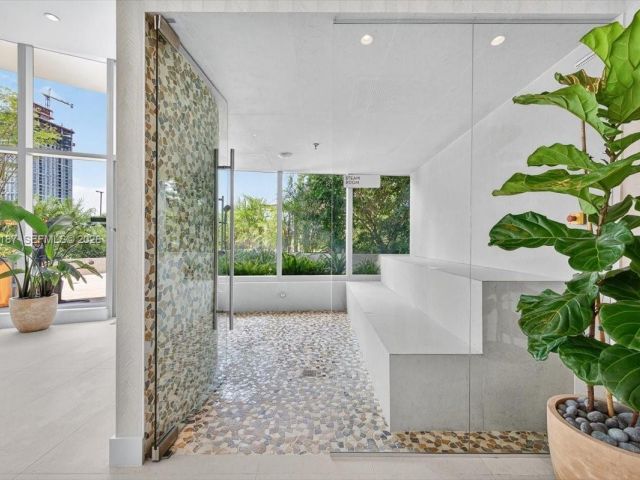 Apartment for rent  Unit #1405 - photo 7489288