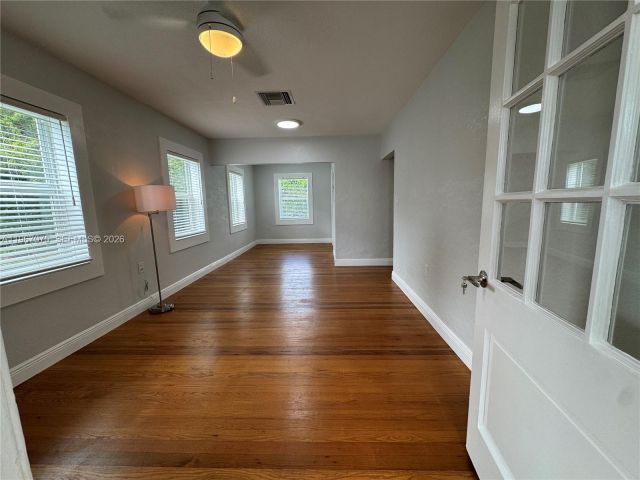 Home for rent at 51 Montilla Ave - photo 7525477