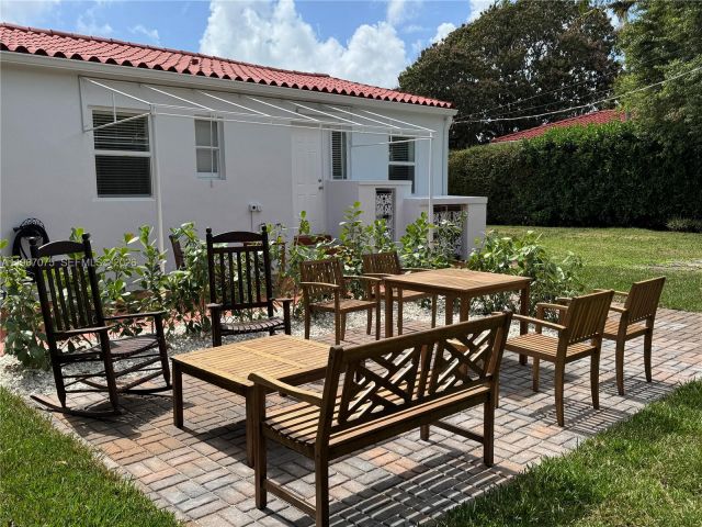 Home for rent at 51 Montilla Ave - photo 7525481