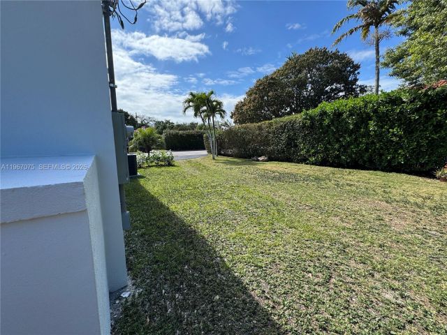 Home for rent at 51 Montilla Ave - photo 7525484